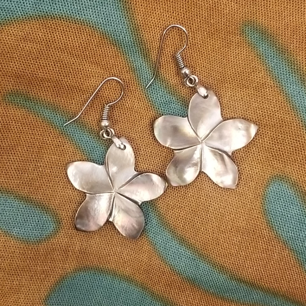 Beautiful plumeria earrings
